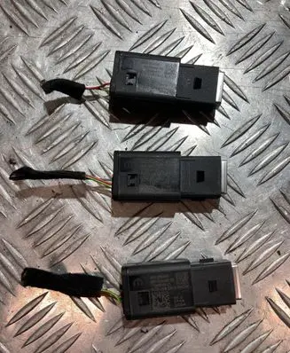 Peugeot 3008 III USB socket connector 9831350680
