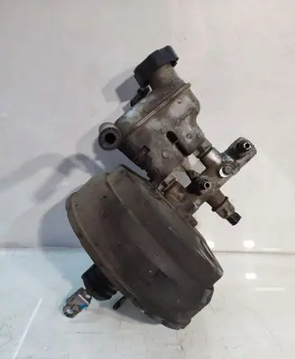 KIA Carens II Brake booster