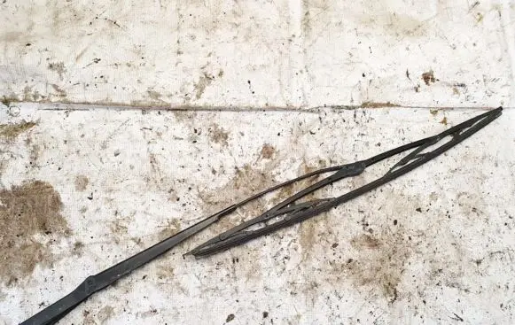 Opel Zafira A Front wiper blade arm