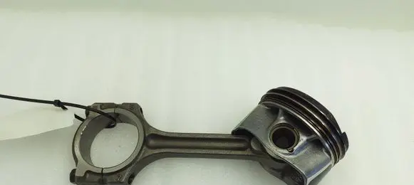 Nissan Micra K14 Piston with connecting rod