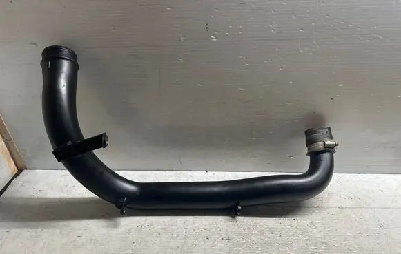 Intercooler hose/pipe