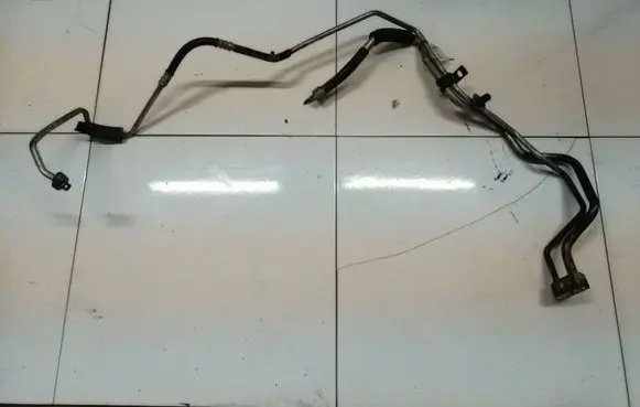 Chrysler Sebring (JS) Air conditioning (A/C) pipe/hose