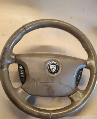 Jaguar S-Type Steering wheel