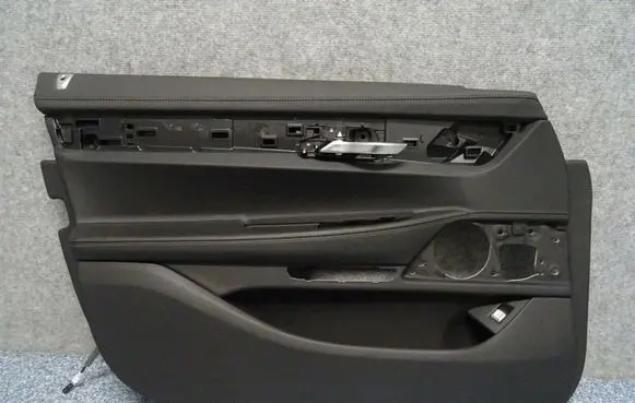 BMW 7 G11 G12 Front door card panel trim
