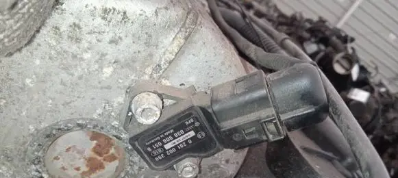 Volkswagen Caddy Air pressure sensor 038906051B 0281002399