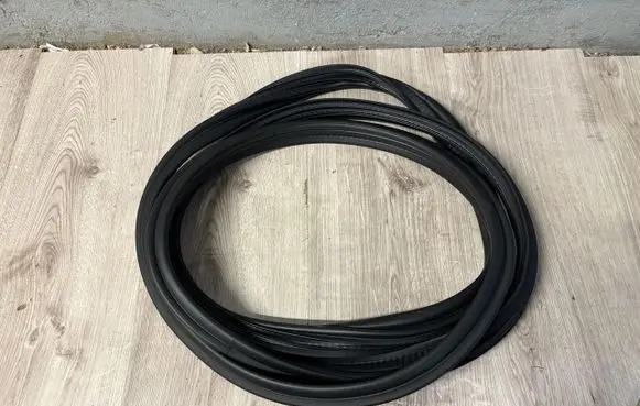 Toyota Yaris XP210 Trunk rubber seal (body) 67881-K0010