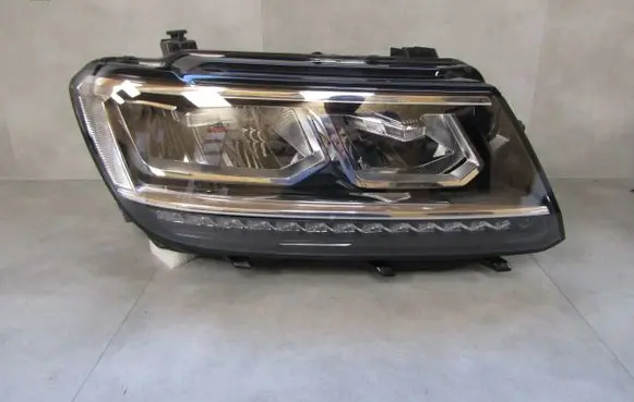 Volkswagen Tiguan Headlight/headlamp 5NB941036B 030110123200