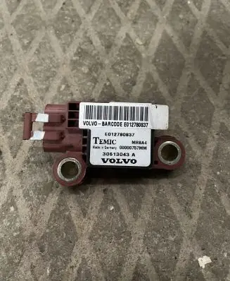 Volvo S40, V40 Airbag deployment crash/impact sensor 30613043A E012780837