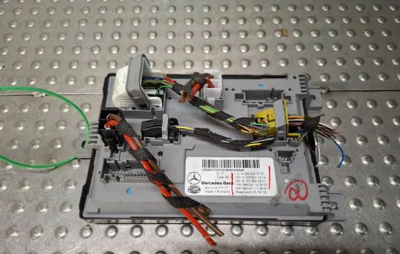 Mercedes-Benz C W205 Comfort/convenience module A2059007037