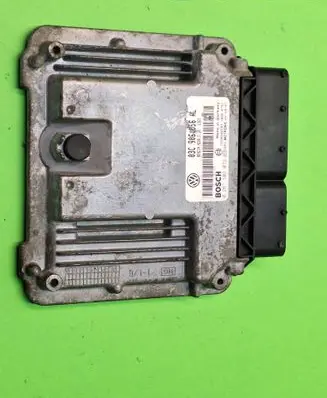 Volkswagen Golf V Engine control unit/module 03C906056AL 1039S06599 0261S02072
