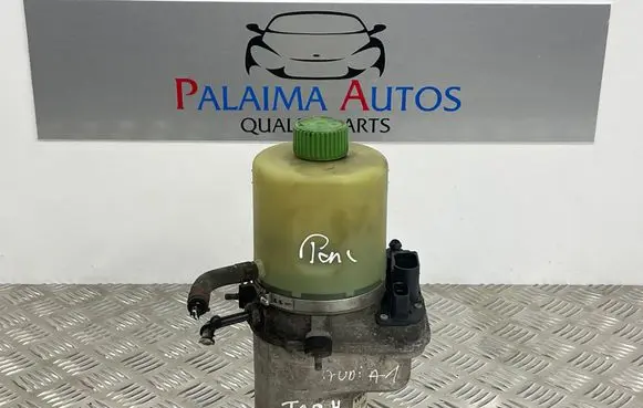 Audi A1 Power steering pump 6R0423156B