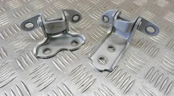 Lexus RX 330 - 350 - 400H Rear door hinge set 6875035040 6877060030 6877060031
