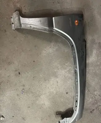 Jeep Cherokee III KJ Fender