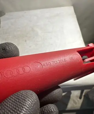 Audi R8 4S Tailgate emergency lock open trim 4S0713201B 201181PA6