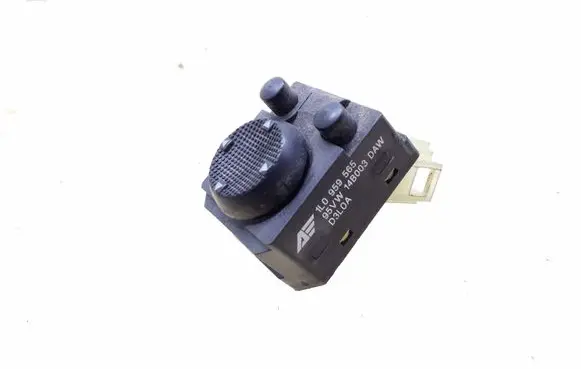 Wing mirror switch