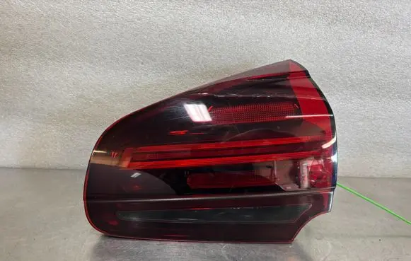 Porsche Cayenne (9Y0 9Y3) Rear/tail lights 7P5945308B