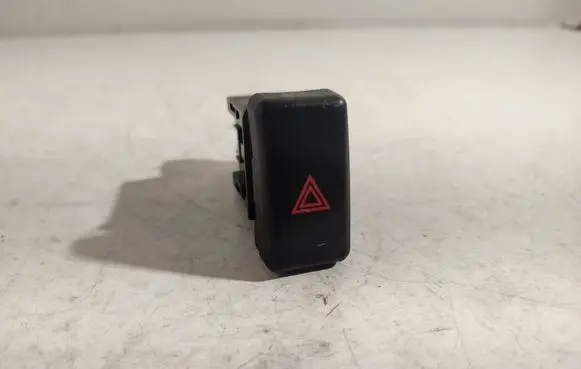 Mazda 3 I Hazard light switch 03750330 Bp4k664h0