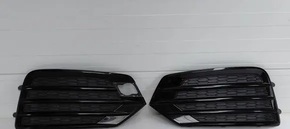 Audi Q3 8U Front bumper lower grill 8U0807681K