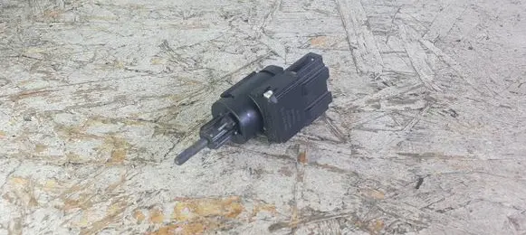 Audi A4 S4 B7 8E 8H Brake pedal sensor switch 3B0945511C