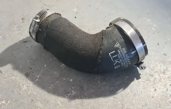 Porsche Macan (95B) Intercooler hose/pipe 95B145833F