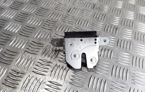 Opel Corsa D Tailgate/trunk/boot lock/catch/latch 55701971
