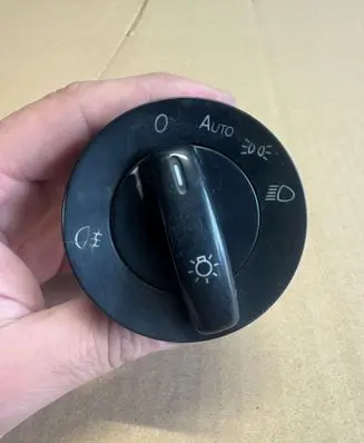 Volkswagen Touran I Light switch 1T0941431AB