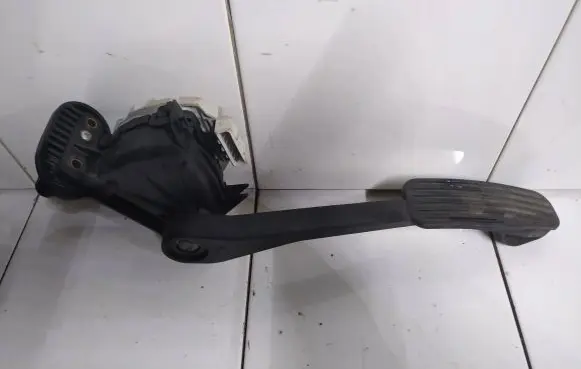 Volvo S80 Accelerator throttle pedal 9496821 00776918