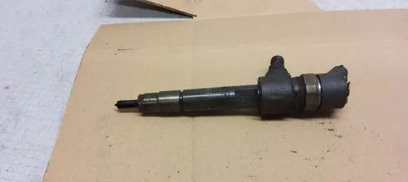 Fiat Bravo Fuel Injector clamp holder