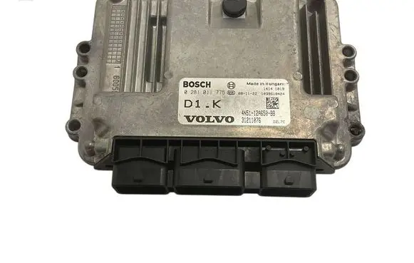 Volvo V50 Engine control unit/module 0281011775 31211076 4N5112A650BB