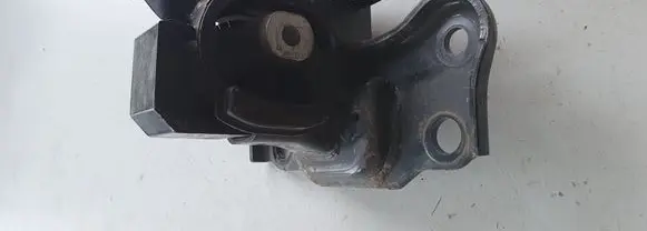 Toyota Auris E180 Engine mount bracket