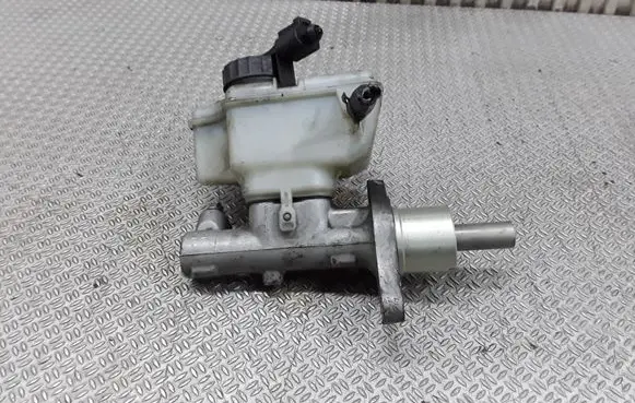 Volkswagen Touran I Master brake cylinder 1K1611301C