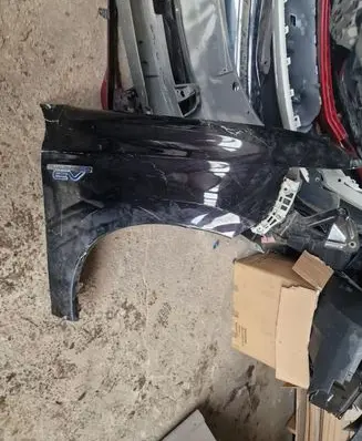 Mitsubishi Outlander Fender