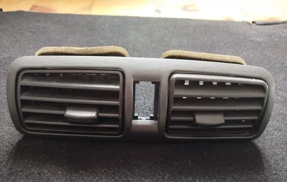 KIA Picanto Dash center air vent grill