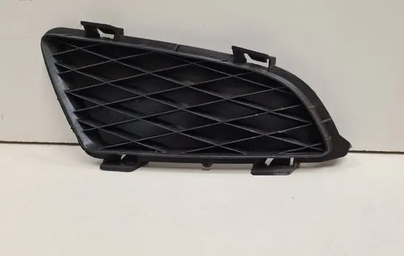Mazda 6 Front bumper lower grill GJ6A50CII