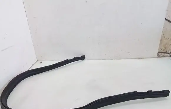 Mercedes-Benz S W220 Engine compartment rubber 