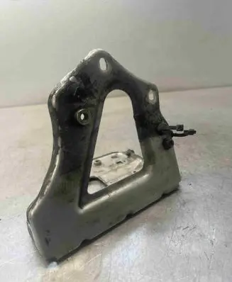 Audi A6 S6 C6 4F Front splash guards bracket 4F0821136A