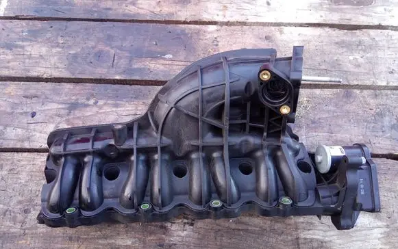 KIA Sportage Intake manifold 283182F311