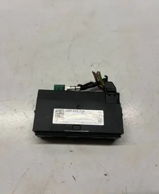 Audi A4 S4 B9 USB socket connector 8W0035736