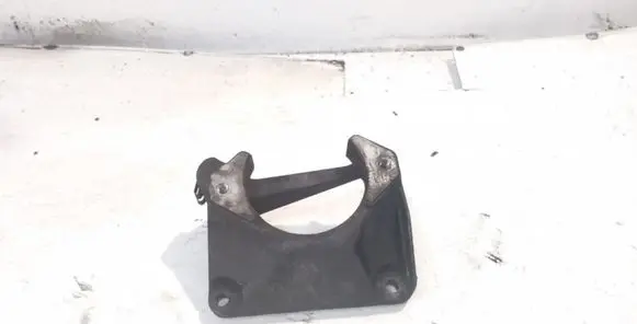 BMW 5 E60 E61 Engine mounting bracket 2211676111702 676111702 6761117