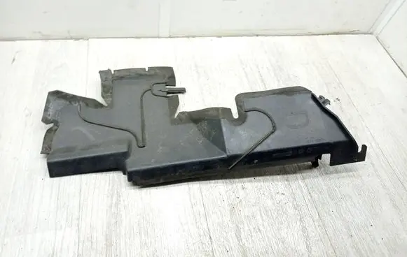 Renault Megane III Intercooler air guide/duct channel