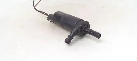 BMW 5 E39 Headlight washer pump 8377613