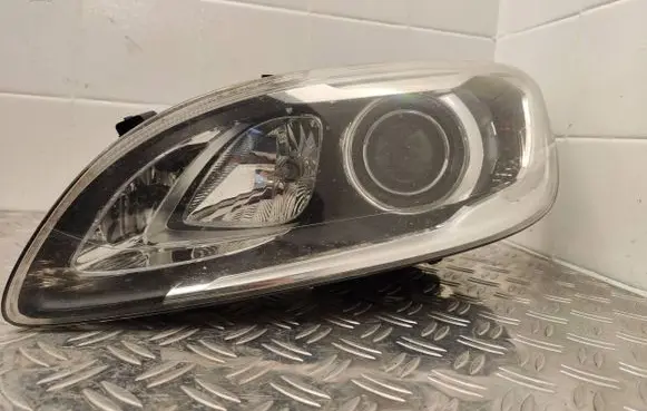 Volvo V60 Headlight/headlamp 31420108 89908434