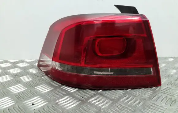 Volkswagen PASSAT B7 Rear/tail lights 3AE945095C 3AE945257