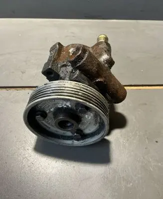 Renault Espace - Grand espace IV Power steering pump 