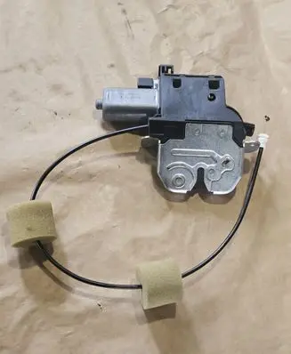 Mercedes-Benz S W221 Tailgate/trunk/boot lock/catch/latch 2217500085 A2217500085