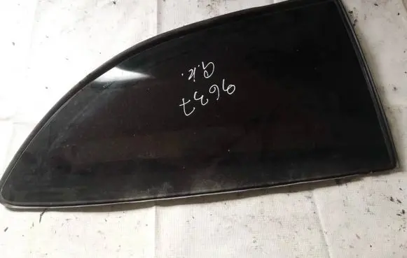 Peugeot 308 Rear side window as2