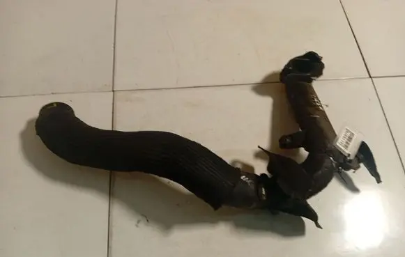 Mazda 3 II Intercooler hose/pipe