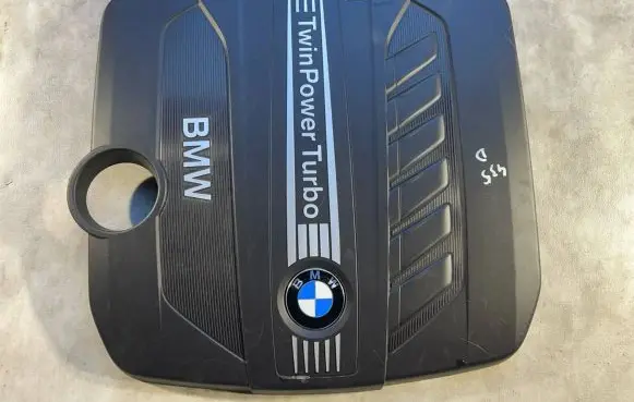 BMW 5 F10 F11 Engine cover (trim) 7800350