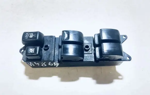 Mitsubishi Outlander Electric window control switch 8608a147 c8dd630m