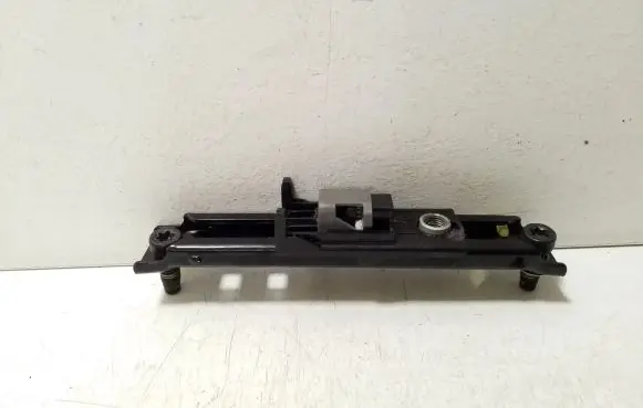 Opel Zafira C Seat belt adjustment rail 